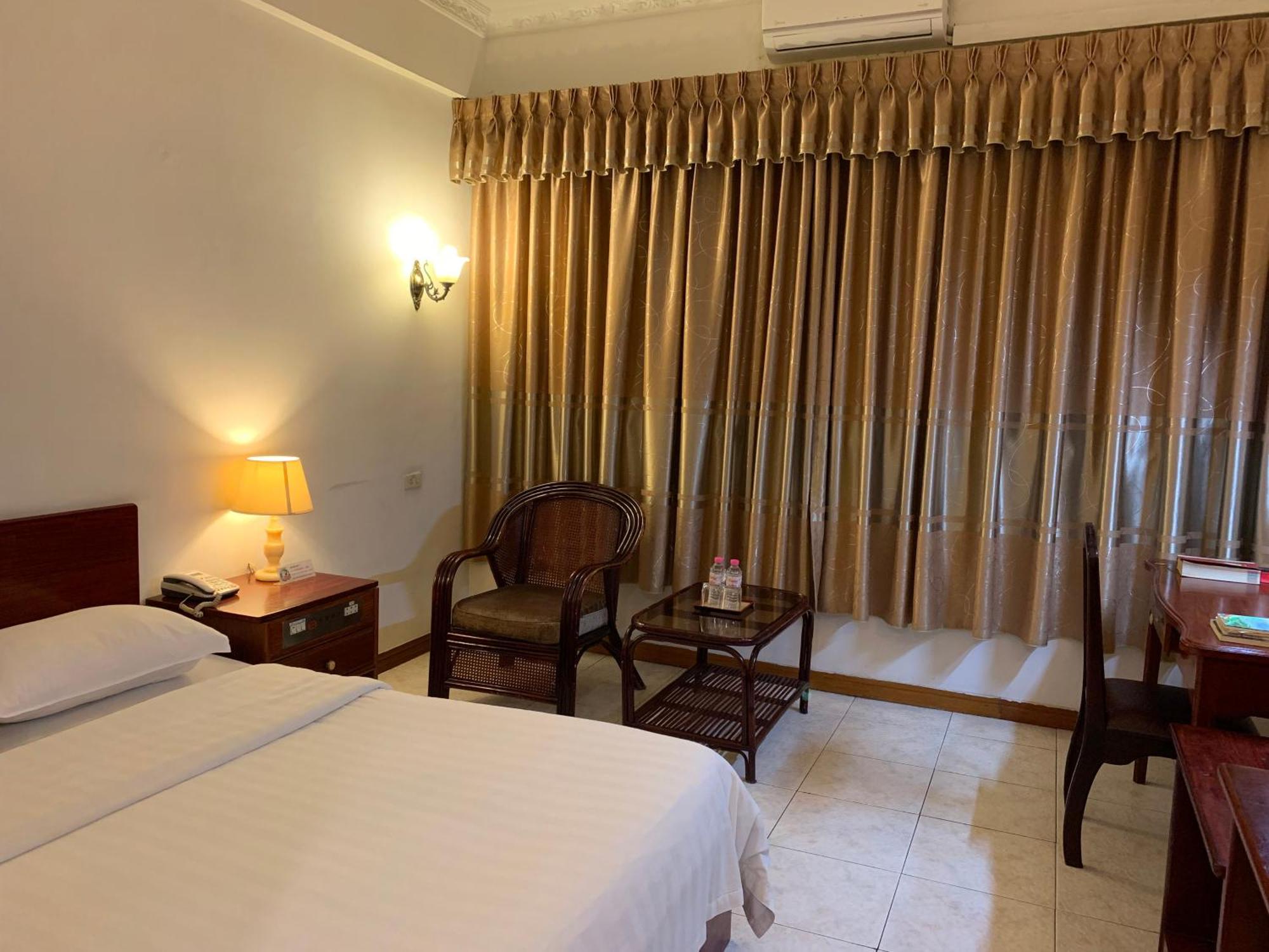 Chung Hsin Hotel 中信酒店 Phnompenh Exteriér fotografie